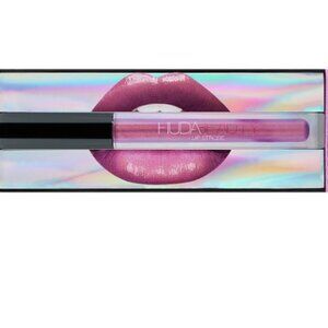 New Huda Beauty Lip Strobe in Fearless